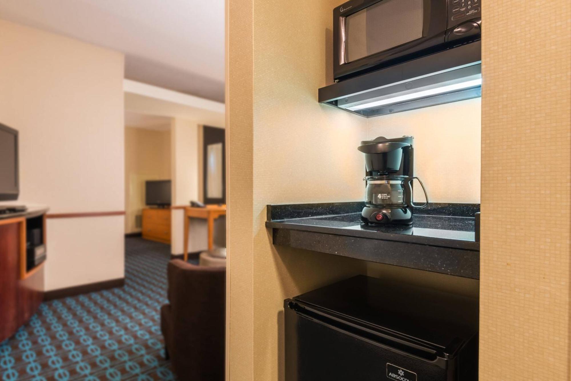 Fairfield Inn & Suites - Buffalo Airport Cheektowaga Esterno foto